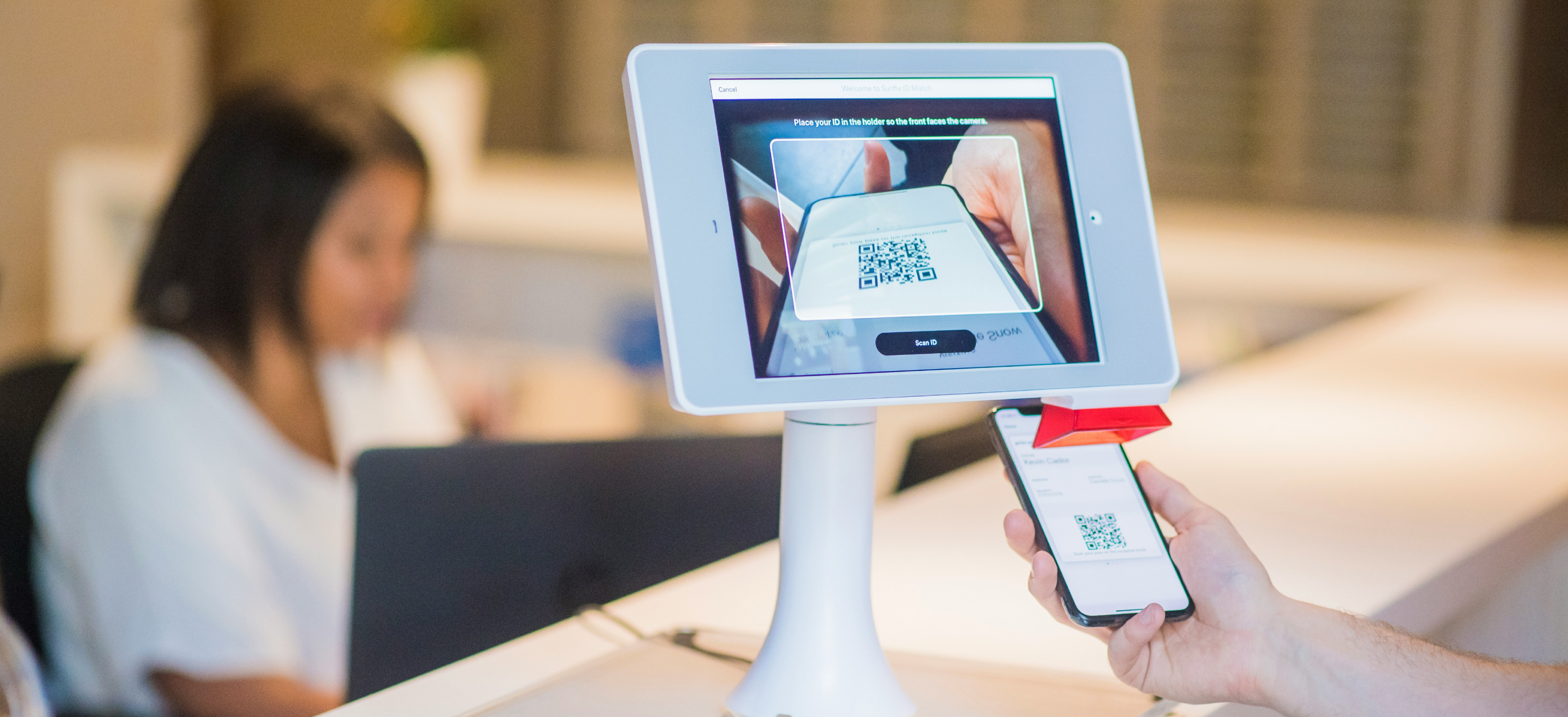 The difference between customer experience and user experience